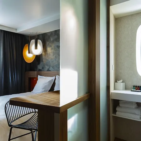 ホテル オセアニア パリ ポルト ドゥ ヴェルサイユ 4*