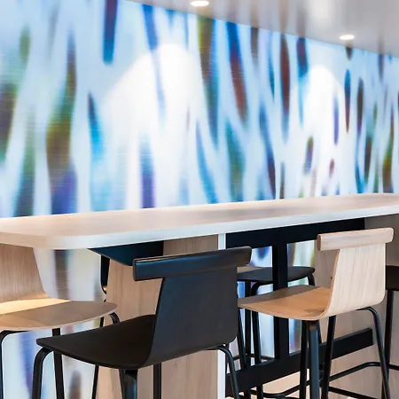 オセアニア パリ ポルト ドゥ ヴェルサイユ 4* イシー＝レ＝ムリノー