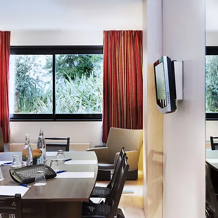 オセアニア パリ ポルト ドゥ ヴェルサイユ ホテル 4*