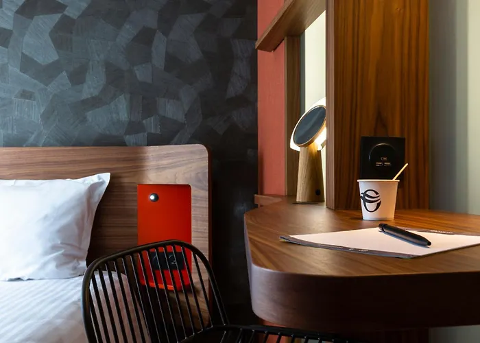 오세아니아 파리 포르트 드 베르사유 호텔 이씨레물리노