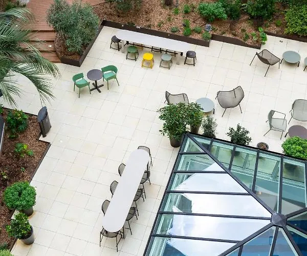 오세아니아 파리 포르트 드 베르사유 4*