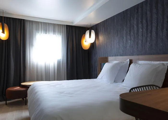 호텔 오세아니아 파리 포르트 드 베르사유 이씨레물리노