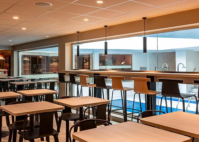 오세아니아 파리 포르트 드 베르사유 호텔