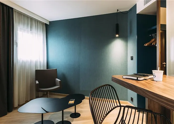 오세아니아 파리 포르트 드 베르사유 이씨레물리노