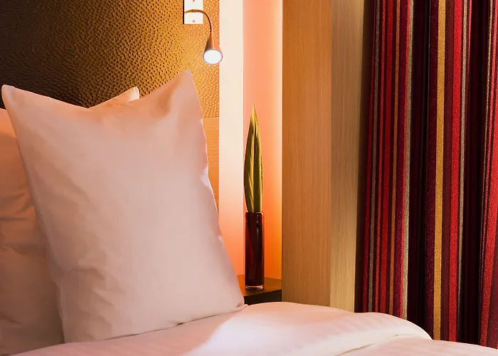 오세아니아 파리 포르트 드 베르사유 호텔 4*