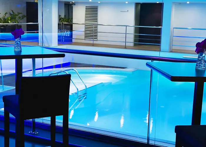 호텔 오세아니아 파리 포르트 드 베르사유