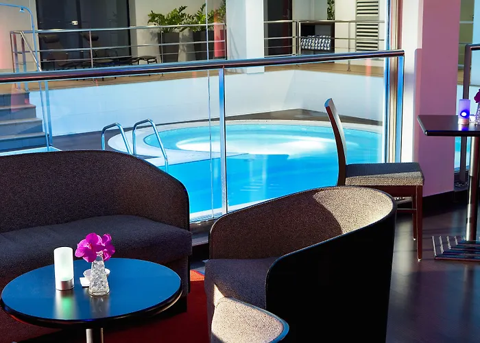 오세아니아 파리 포르트 드 베르사유 호텔 4*