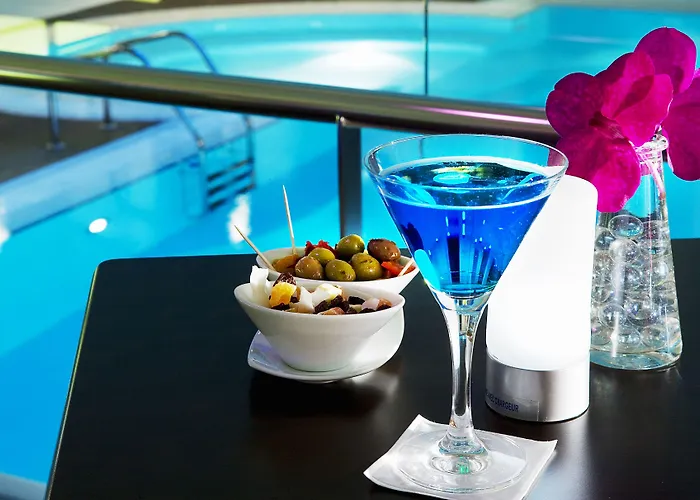 오세아니아 파리 포르트 드 베르사유 호텔 이씨레물리노