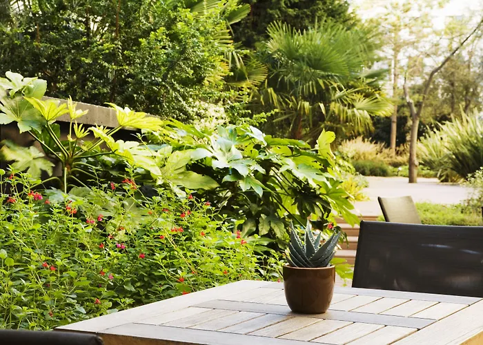 호텔 오세아니아 파리 포르트 드 베르사유 이씨레물리노