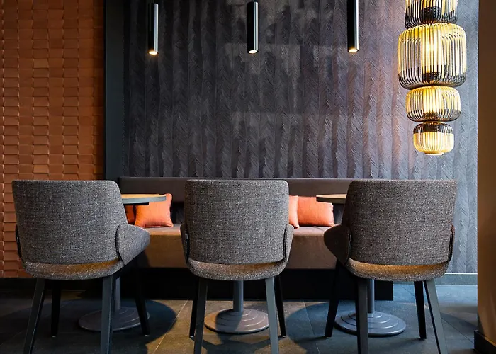 오세아니아 파리 포르트 드 베르사유 호텔 4*